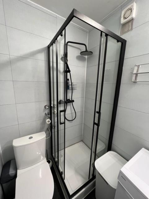Ruhiges Und Klimatisiertes Apartment Штутгарт Экстерьер фото