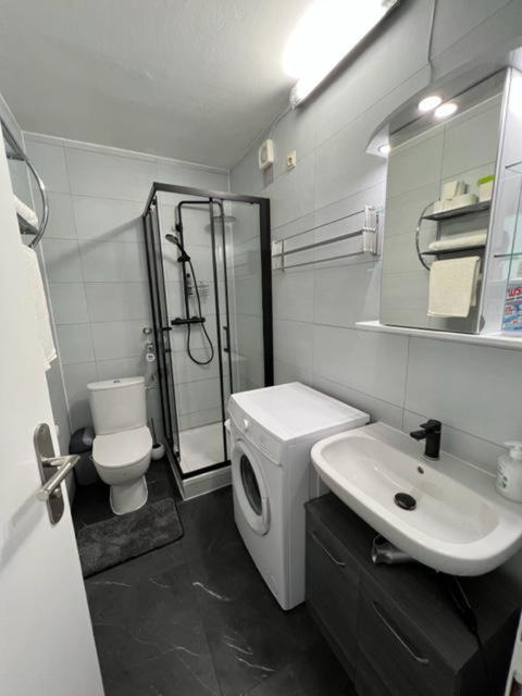 Ruhiges Und Klimatisiertes Apartment Штутгарт Экстерьер фото