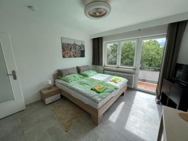 Ruhiges Und Klimatisiertes Apartment Штутгарт Экстерьер фото